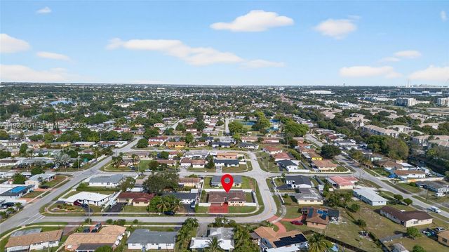 2901 NW 185th St, Miami Gardens, FL 33056