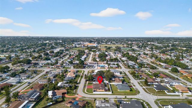 2901 NW 185th St, Miami Gardens, FL 33056