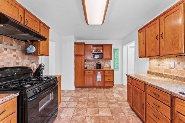 1901 Bayou Homes Drive, Galveston, TX 77551