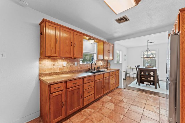 1901 Bayou Homes Drive, Galveston, TX 77551