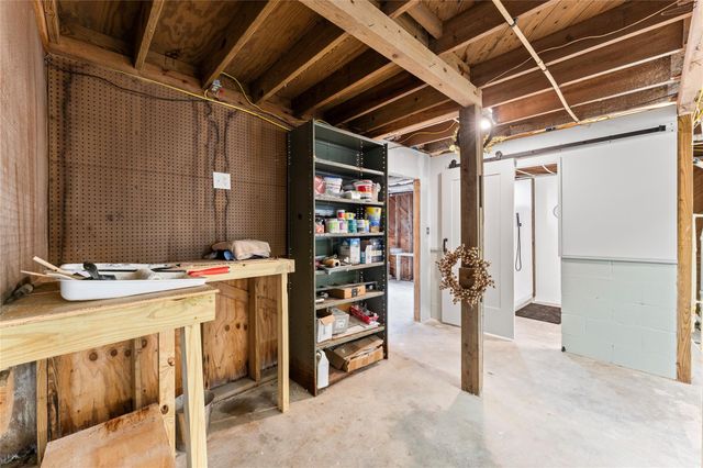 1901 Bayou Homes Drive, Galveston, TX 77551