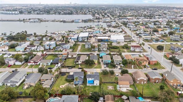 1901 Bayou Homes Drive, Galveston, TX 77551