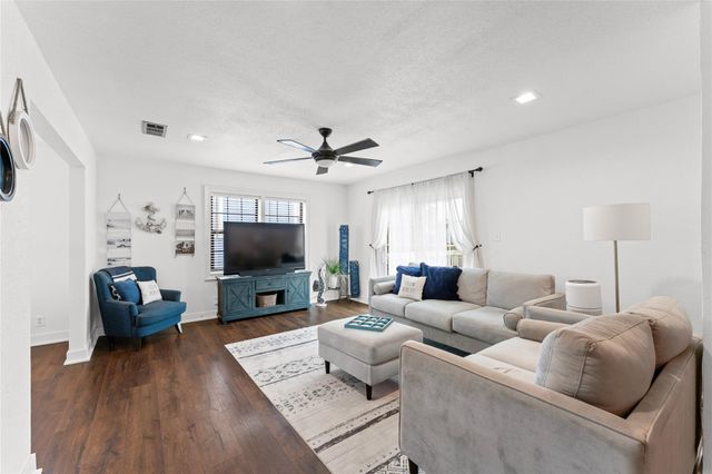 1901 Bayou Homes Drive, Galveston, TX 77551