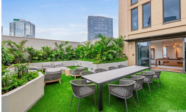 987 Queen Street 1913, Honolulu, HI 96814