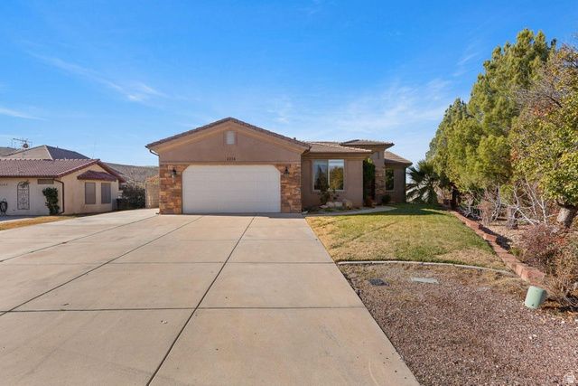 2274 S MOUNTAIN VIEW CIR, St. George, UT 84790