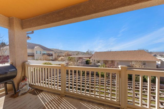 2274 S MOUNTAIN VIEW CIR, St. George, UT 84790