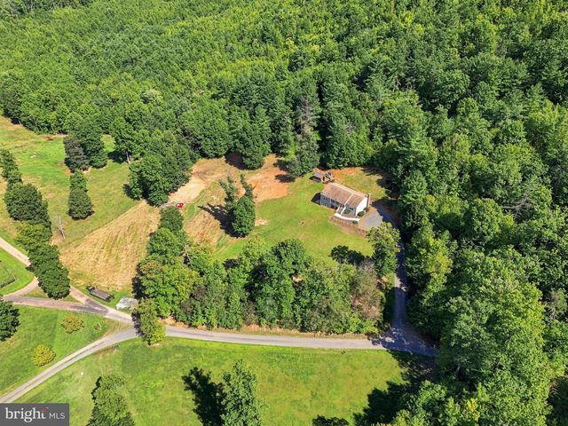 452 ROCKY HILL LN, Reva, VA 22735