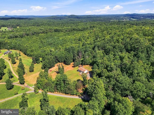 452 ROCKY HILL LN, Reva, VA 22735
