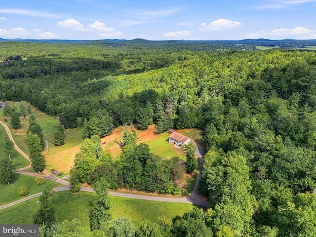 452 ROCKY HILL LN, Reva, VA 22735