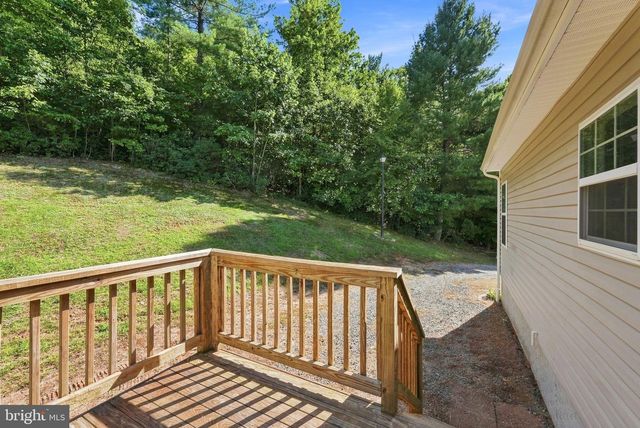 452 ROCKY HILL LN, Reva, VA 22735