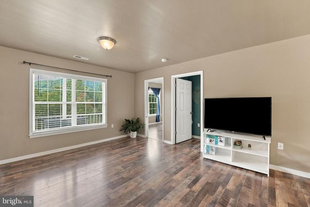 452 ROCKY HILL LN, Reva, VA 22735