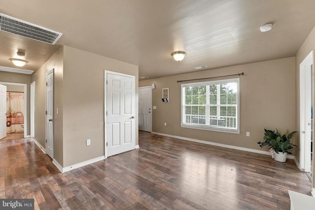452 ROCKY HILL LN, Reva, VA 22735
