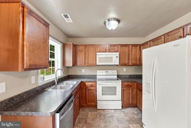 452 ROCKY HILL LN, Reva, VA 22735