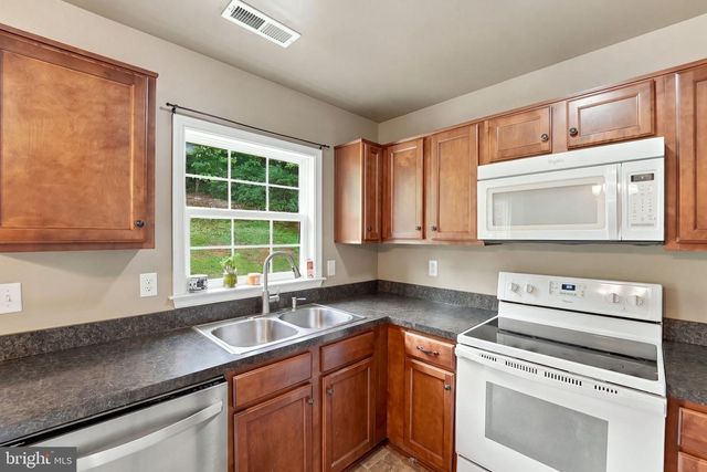 452 ROCKY HILL LN, Reva, VA 22735