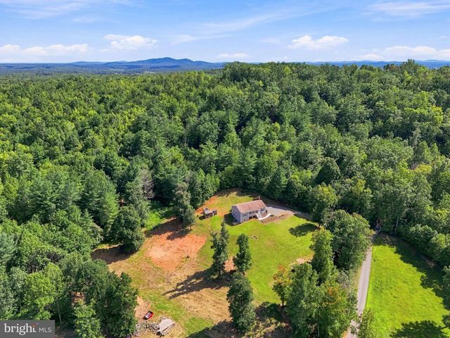 452 ROCKY HILL LN, Reva, VA 22735