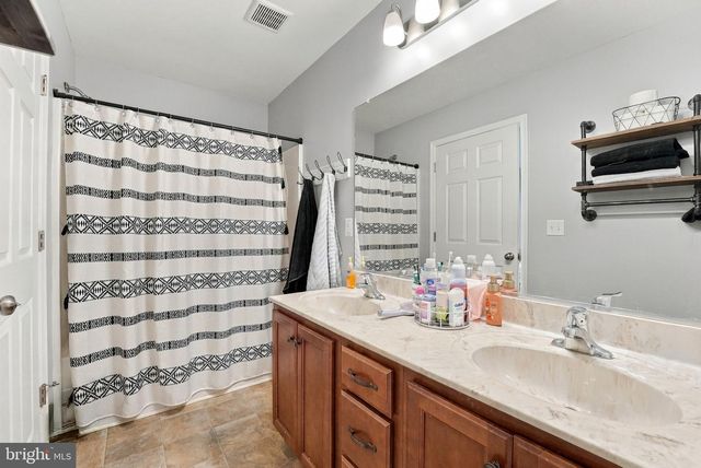 452 ROCKY HILL LN, Reva, VA 22735