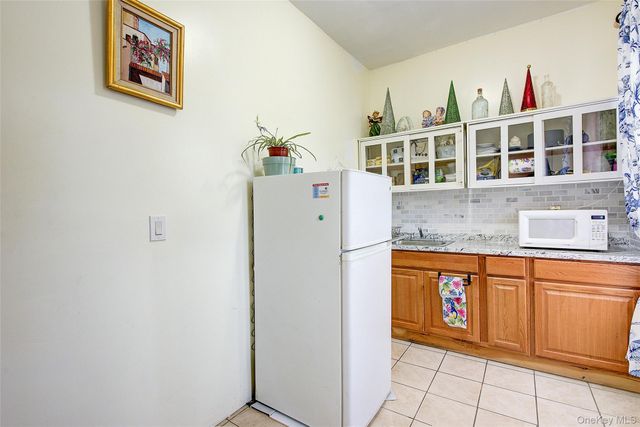 150 Ridgewood Avenue, Brooklyn, NY 11208