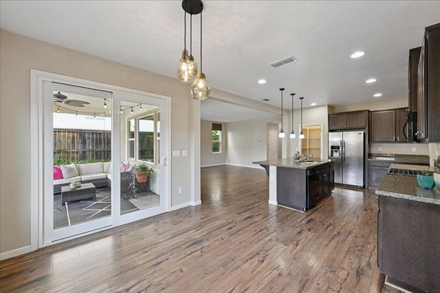 706 Wagon Trail Way, Rocklin, CA 95765