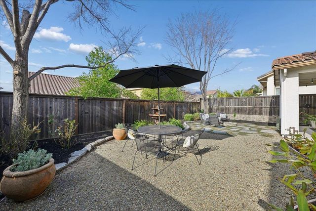 706 Wagon Trail Way, Rocklin, CA 95765