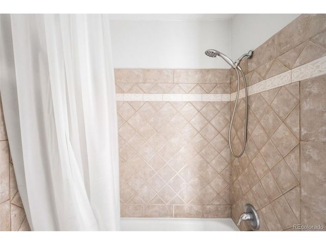 6550 W 14th Ave 36, Lakewood, CO 80214