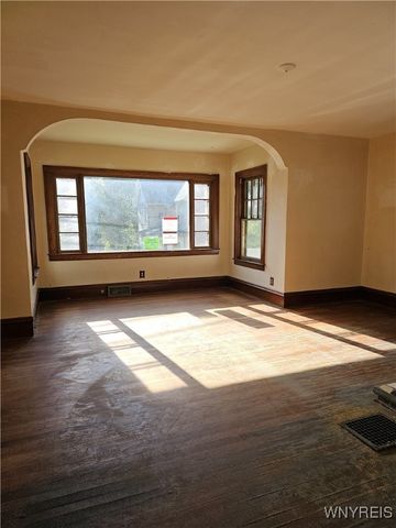 24 Eagle Street, Jamestown, NY 14701