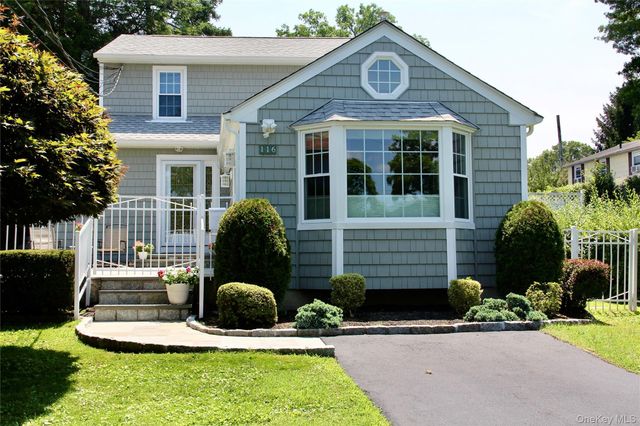 116 Amsterdam Avenue, Hawthorne, NY 10532