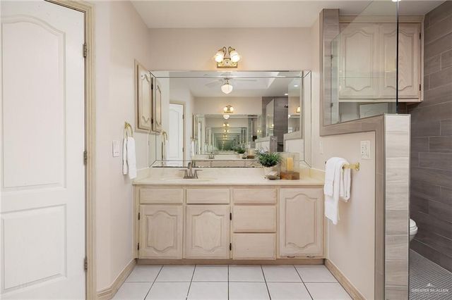 320 Thunderbird Avenue W, Mcallen, TX 78504