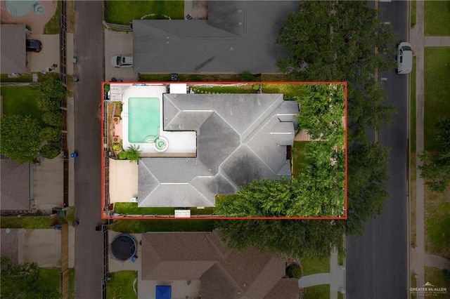 320 Thunderbird Avenue W, Mcallen, TX 78504
