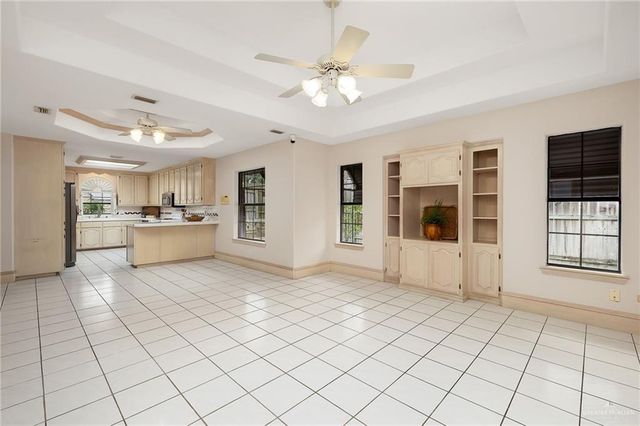 320 Thunderbird Avenue W, Mcallen, TX 78504