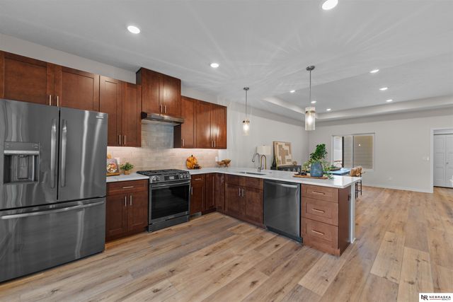 9127 Hillcrest Trail, Lincoln, NE 68520