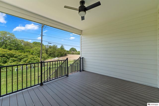 9127 Hillcrest Trail, Lincoln, NE 68520