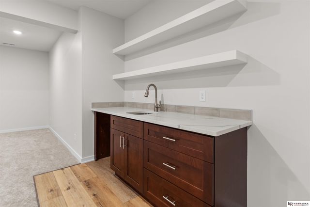 9127 Hillcrest Trail, Lincoln, NE 68520