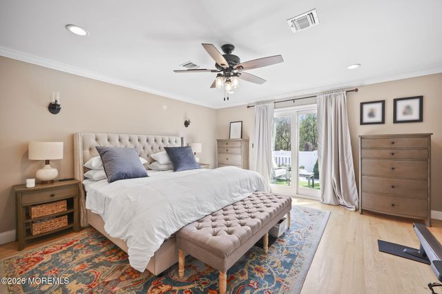 33 Memorial Parkway, Atlantic Highlands, NJ 07716