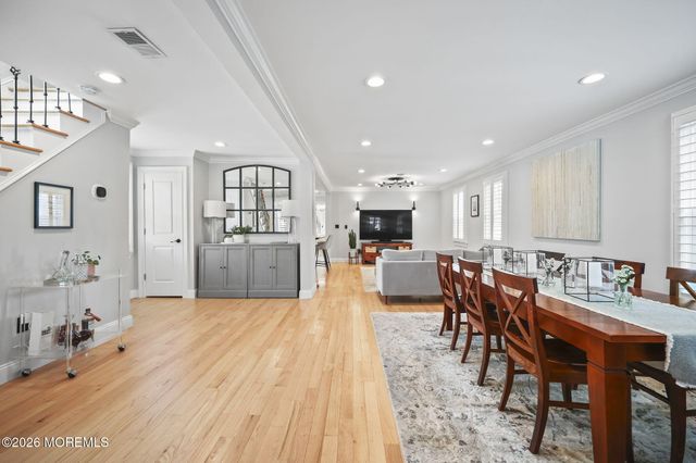 33 Memorial Parkway, Atlantic Highlands, NJ 07716