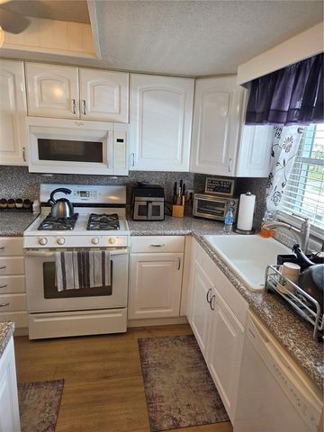 7 DUNOON PLACE 309, Dunedin, FL 34698