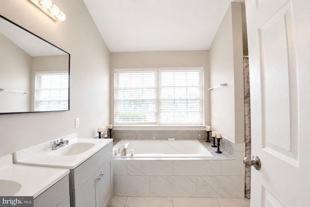 9910 ROBSTOWN PL, Waldorf, MD 20603