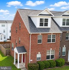 9910 ROBSTOWN PL, Waldorf, MD 20603