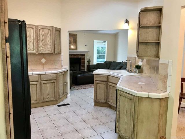 2 Winthrop rd Road, Morrilton, AR 72110