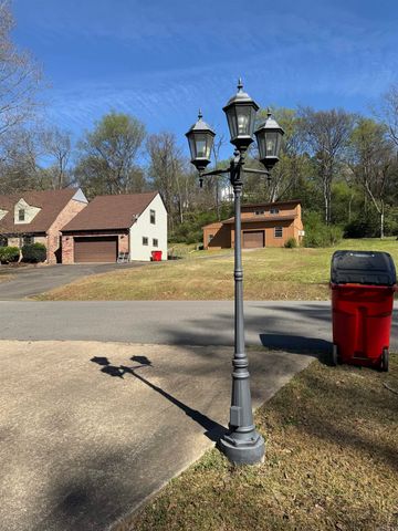 2 Winthrop rd Road, Morrilton, AR 72110