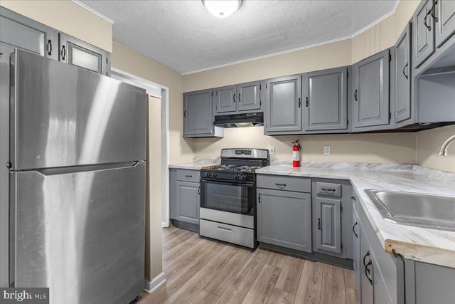 56 WERT AVE, Hamilton, NJ 08610
