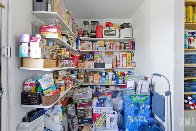 4221 Roxy Lane, Shafter, CA 93263