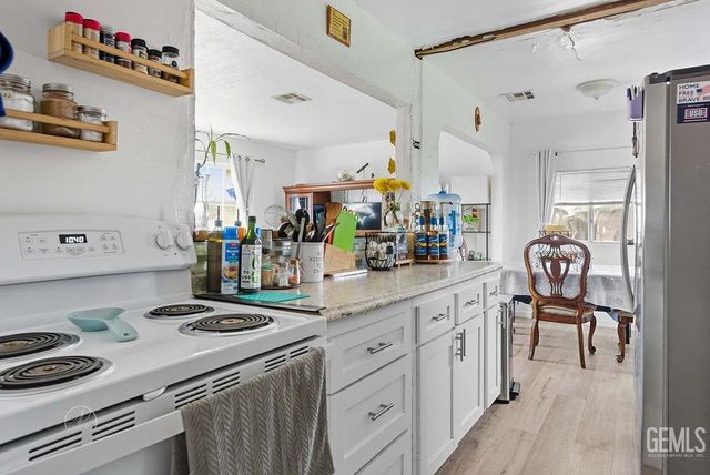 4221 Roxy Lane, Shafter, CA 93263