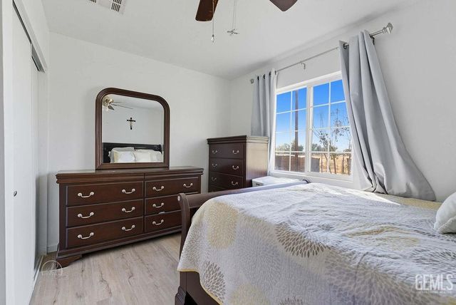 4221 Roxy Lane, Shafter, CA 93263