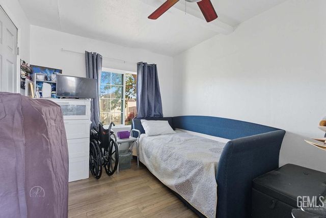 4221 Roxy Lane, Shafter, CA 93263