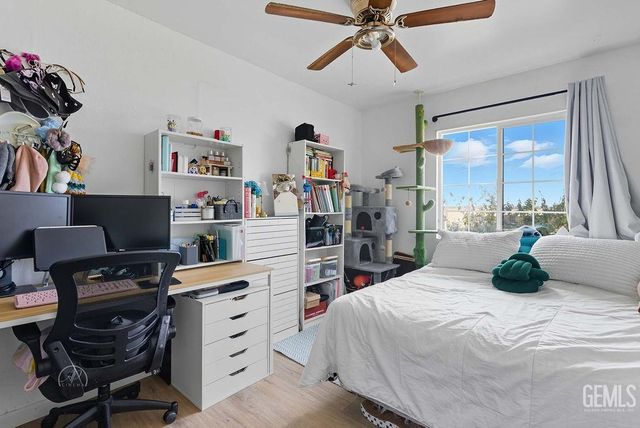 4221 Roxy Lane, Shafter, CA 93263