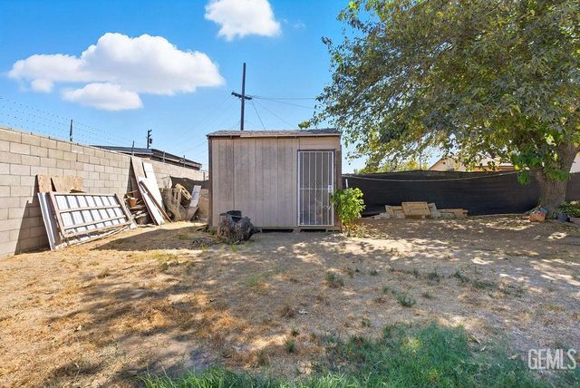 4221 Roxy Lane, Shafter, CA 93263