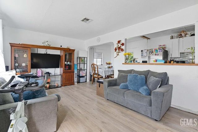 4221 Roxy Lane, Shafter, CA 93263