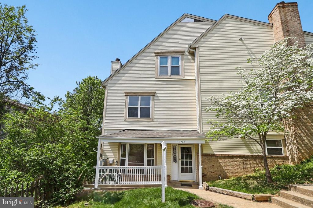 3723 POGONIA CT, Hyattsville, MD 20784
