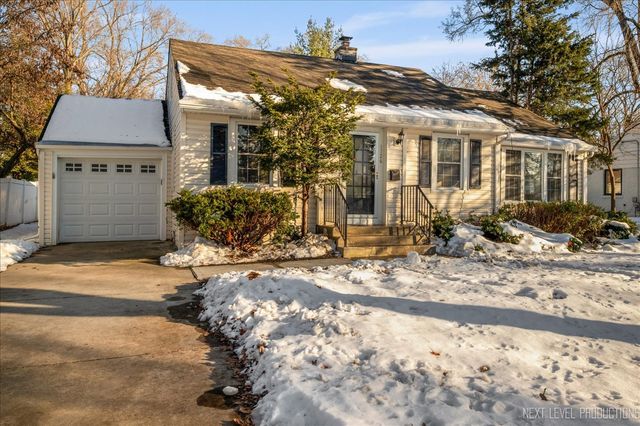 1326 Elm Street, St. Charles, IL 60174