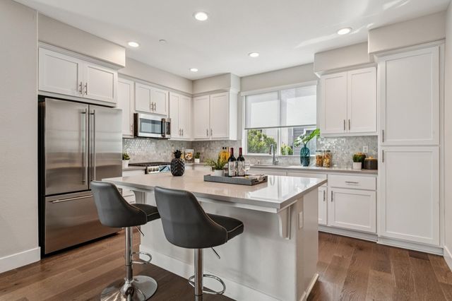 1426 Seawind Dr, Richmond, CA 94804